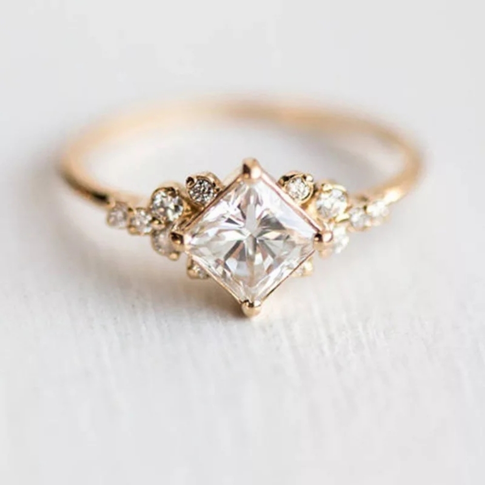 ♡New Minimalist style white CZ stone proposal ring